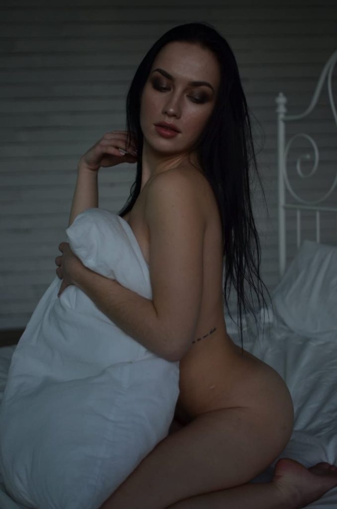 Эскорт модель Камилла
