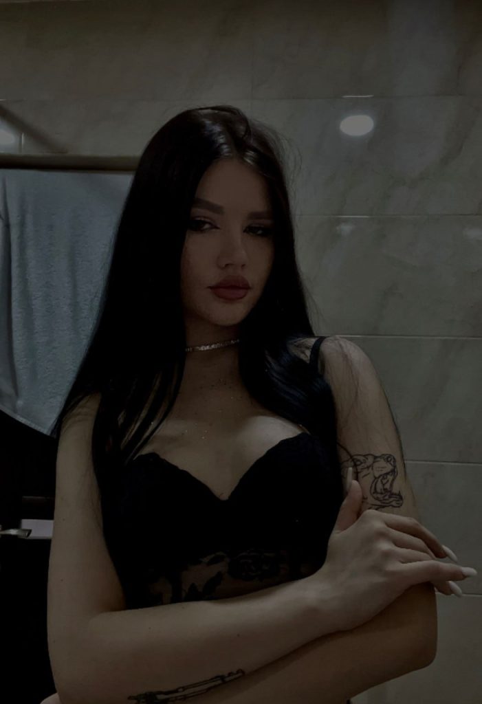 Эскортница Агния в Москве